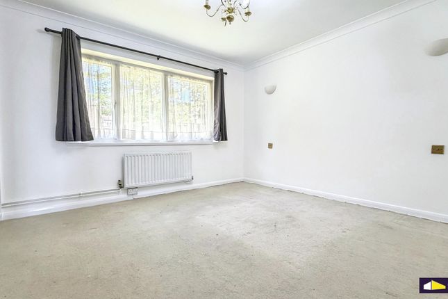 29 Culverlands Close, Stanmore photo 4