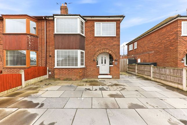 3, Pendennis Avenue, Pontefract photo 2