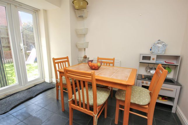 63, Maye Dicks Road, Rushden photo 4