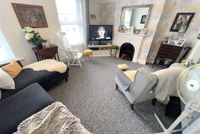First Floor Flat, 13 Queen Street, Worthing photo 3