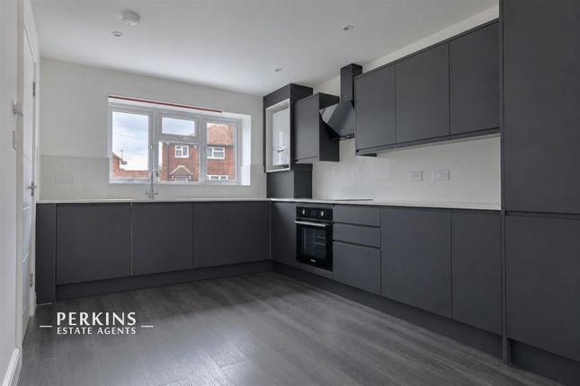 10, Moorhills Crescent, Leighton Buzzard photo 2