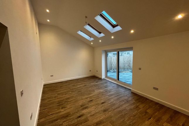 6a Brynceunant, Ammanford photo 3