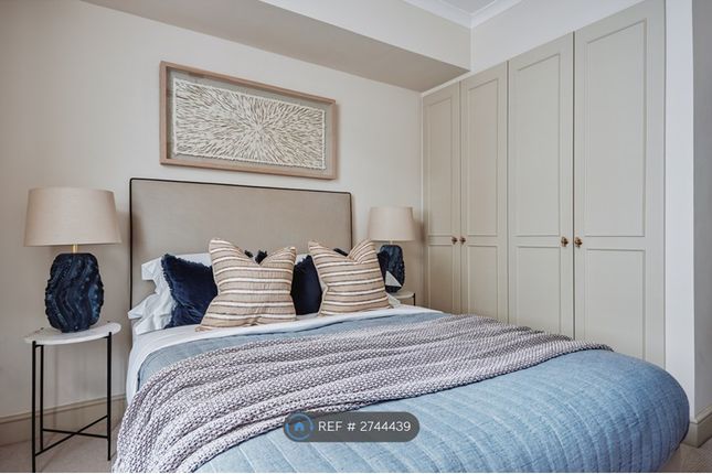 Flat, Tregunter Road, London photo 3