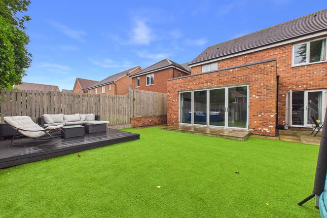 Warley Close, Chester Le Street photo 4