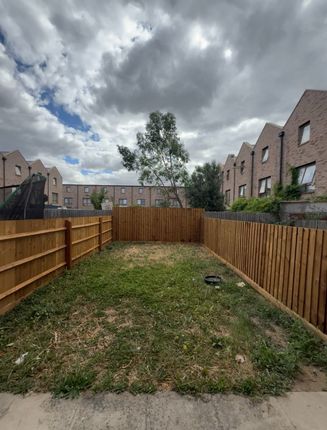 86, Wivenhoe Road, Barking photo 4