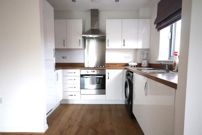 Apartment 5, 9, Pearson Place, Leigh photo 4