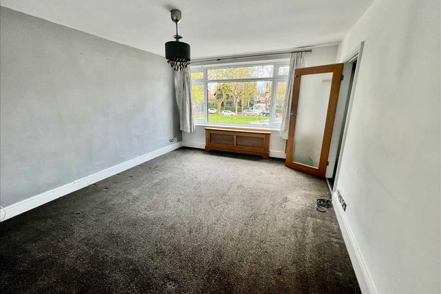 23, Henty Close, Manchester photo 4
