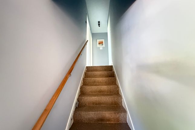 22, Gooseacre Lane, Harrow photo 2