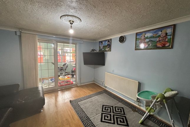 Town house for sale in Botley Walk, Leicester