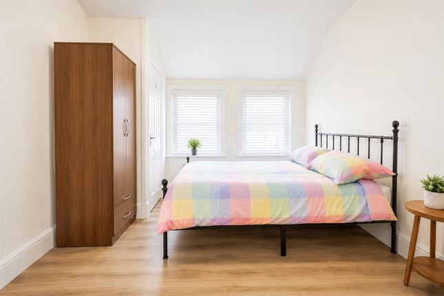 Flat 3 Claydon Court, 109, Marine Parade, Worthing photo 3