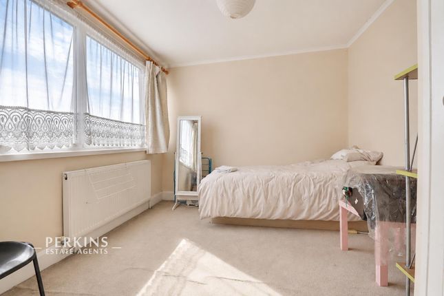 50, Cecil Avenue, Wembley photo 3