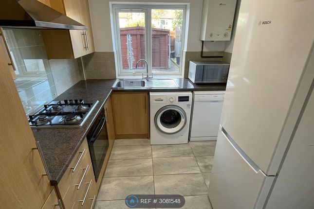 Western Avenue Perivale, Greenford photo 5