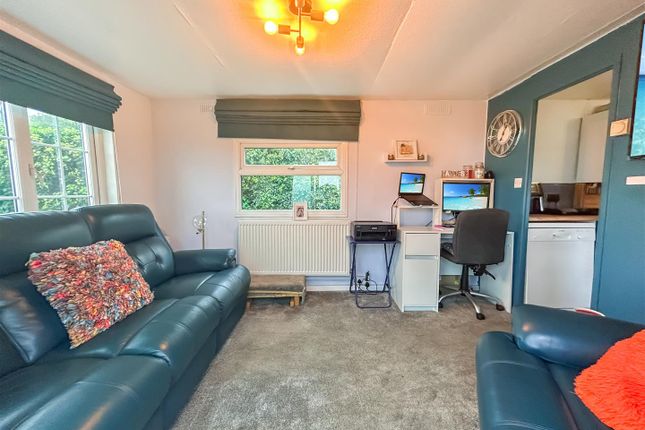Mobile/park home for sale in Newton Road, Bishopsteignton, Teignmouth