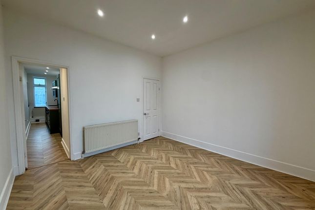 26 Charlotte Street, Top Right, Aberdeen, AB25 1LQ, UK, Aberdeen photo 5