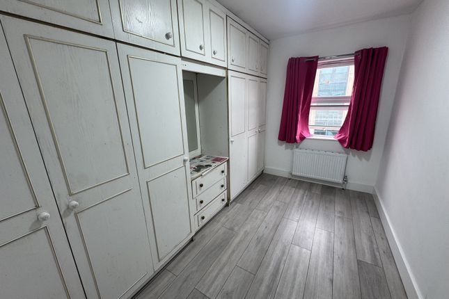 2 Bed Flat To Rent King Street Southall Ub2