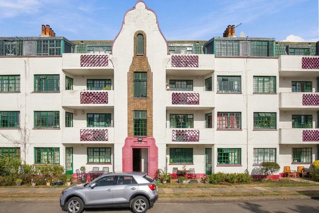 Flat 83, 83, Ealing Village, London photo 2