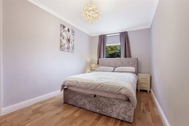 25, Ardmaleish Crescent, Lanarkshire photo 4