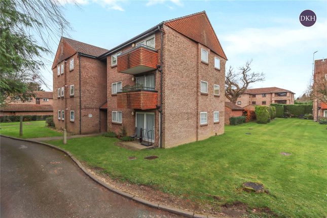 Flat for sale in Grandfield Avenue, Watford, Hertfordshire