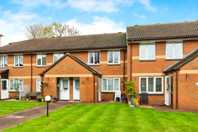 1-bed flat on 44, Beck Court, Beckenham, £155,000