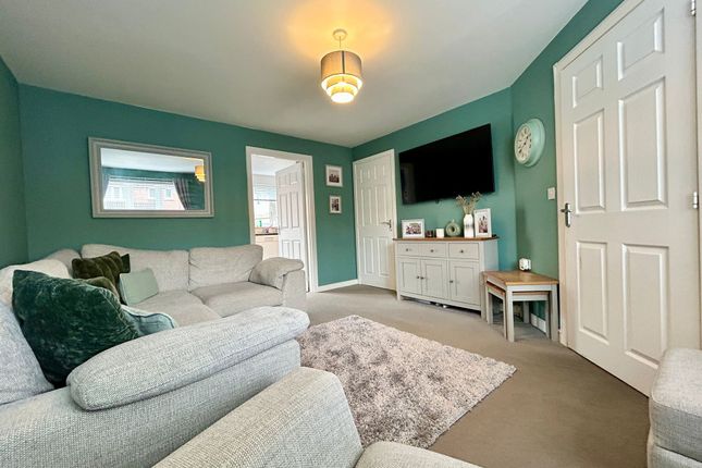 18 Sweet Chestnut, Cranbrook photo 3
