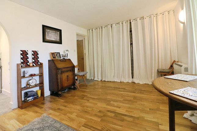 183, Mead Avenue, Slough photo 4