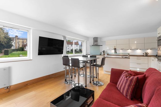 Flat for sale in Thompsons Lane, Cambridge