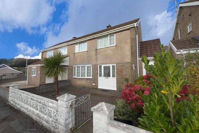 3-bed house on 21, Bryn Siriol, Llanelli, £154,995