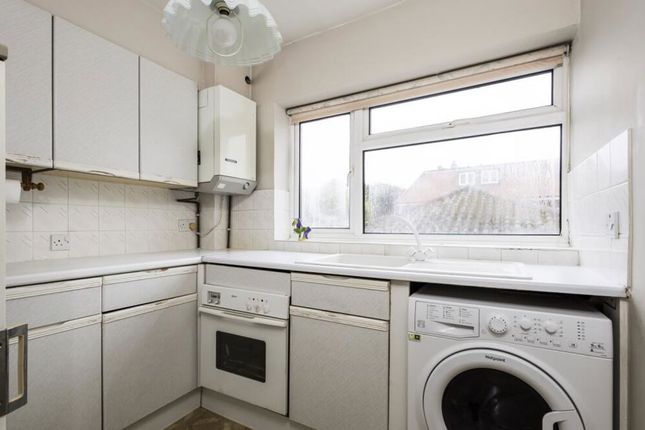 31, Sunningfields Road, London photo 4