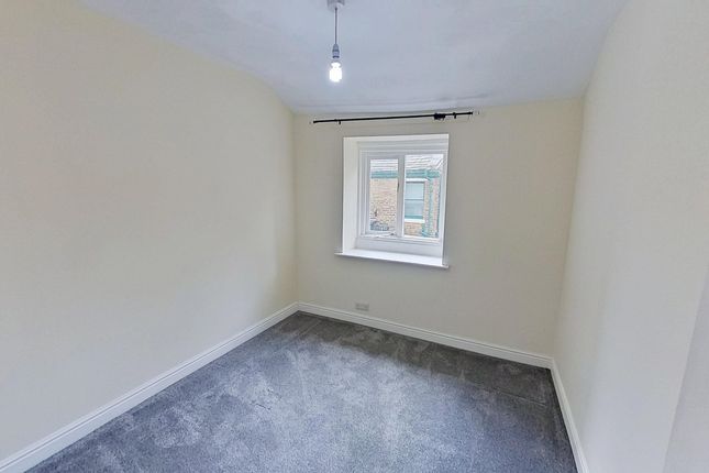 106, Market Street, Bradford photo 5