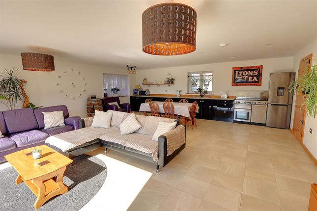Le Grand Bungalow, Ross Road, Huntley photo 4