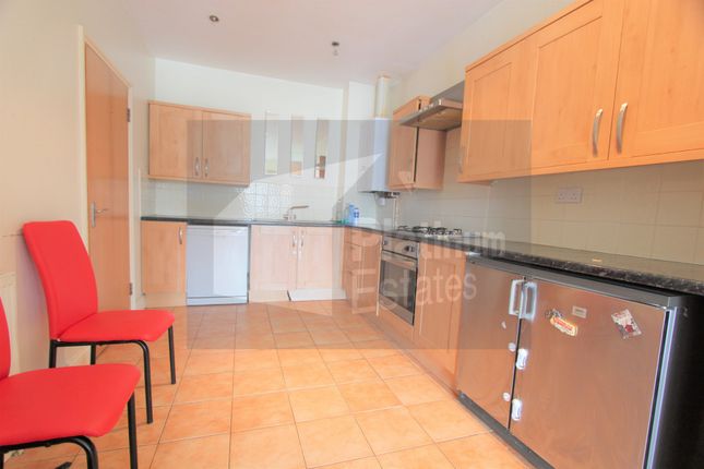 Flat 16 The Warehouse, 7, Park Road, London photo 5