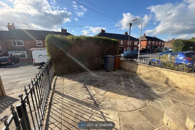 Blue Hill Crescent, Leeds photo 2