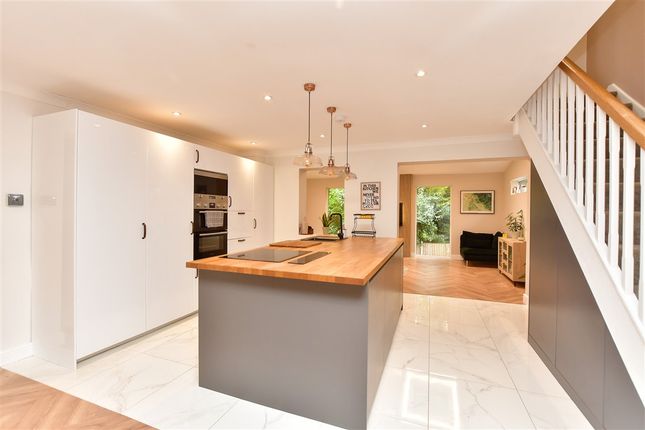 Papion Grove Walderslade, Chatham photo 4