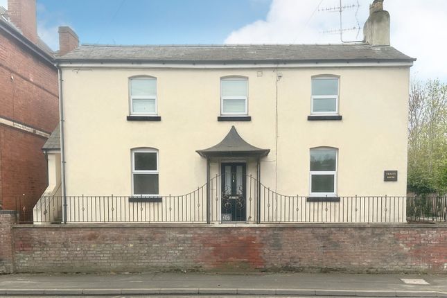 Flat to rent in Whitecross Road, Hereford