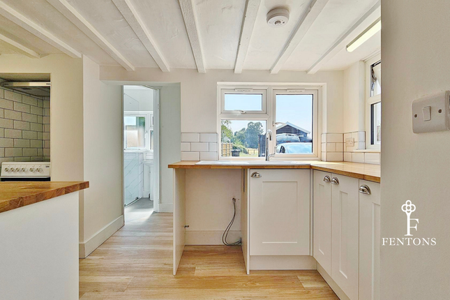 3, Tendring Road, Thorpe-le-Soken photo 4