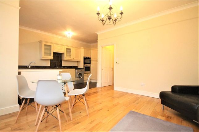 Thumbnail Flat to rent in Sutton Court Road, London
