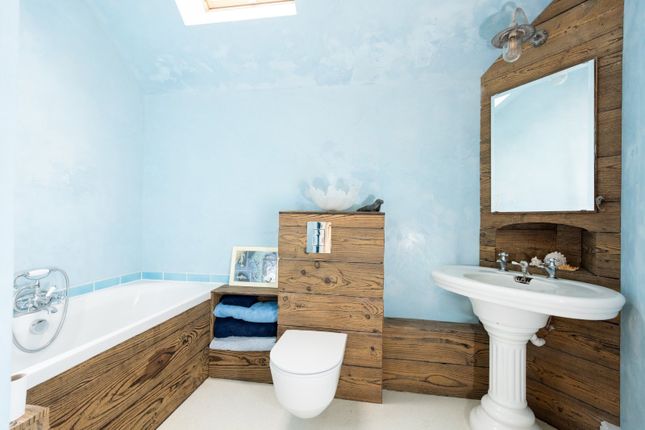 En-Suite To Bedroom