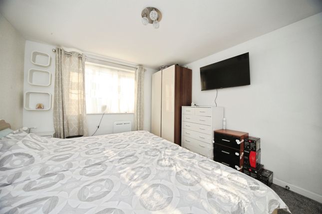 1, Russett Way, Dunstable photo 4