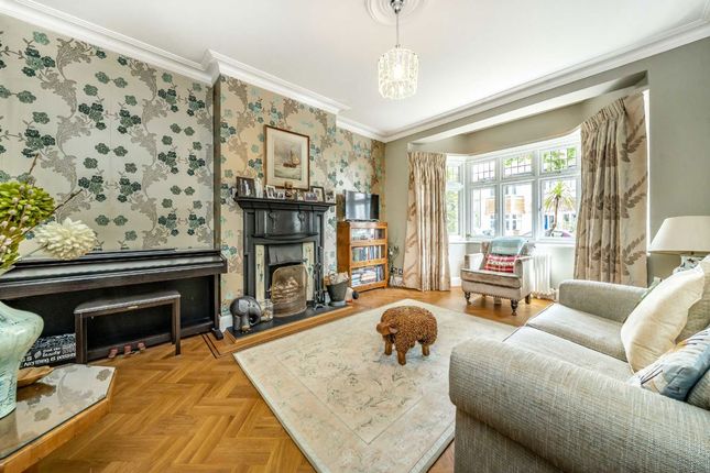 37, Ramillies Road, London photo 4