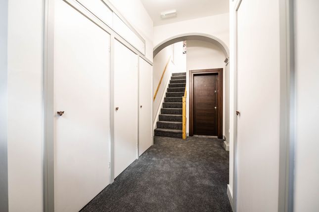 Flat 2, 8 Warrington Street, Ashton-under-Lyne photo 2