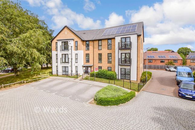 12, Wills Crescent, West Malling photo 2