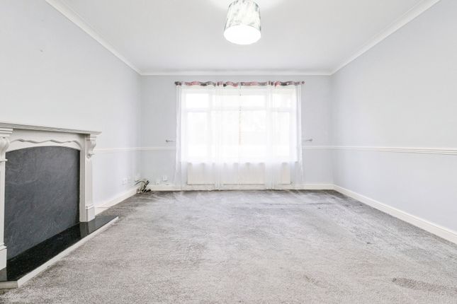 760, Chigwell Road, Woodford Green photo 3