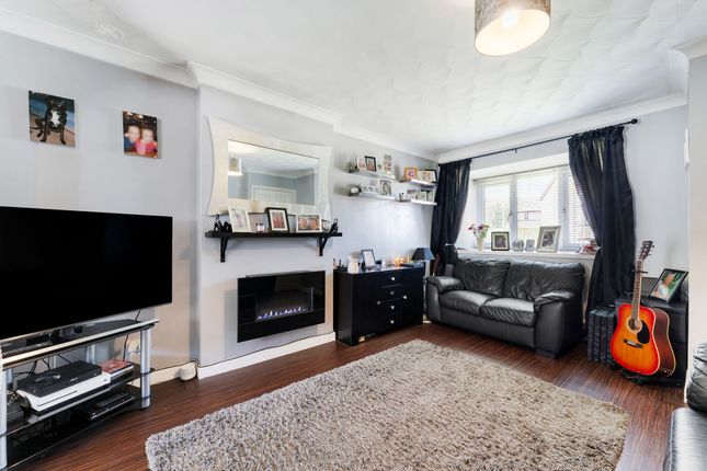 31 Bexhill Drive, Leigh photo 4