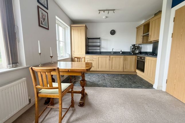 38 Meadow Bank, Neath photo 2