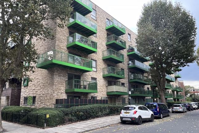 Flat to rent in Stebondale Street, London