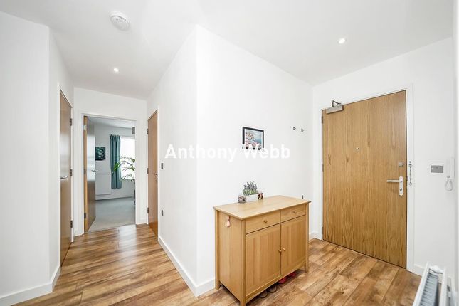 13, Bluebonnet Court, 11 Ruby Mews, London photo 4