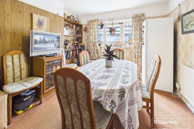 34, Hungerford Drive, Berkshire photo 4