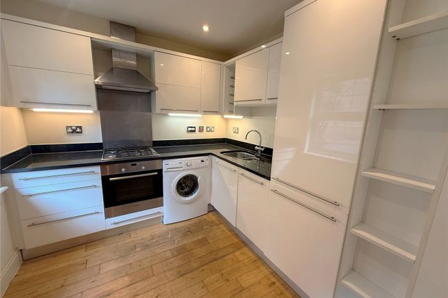 5, Thistledown Close, Farnham photo 4