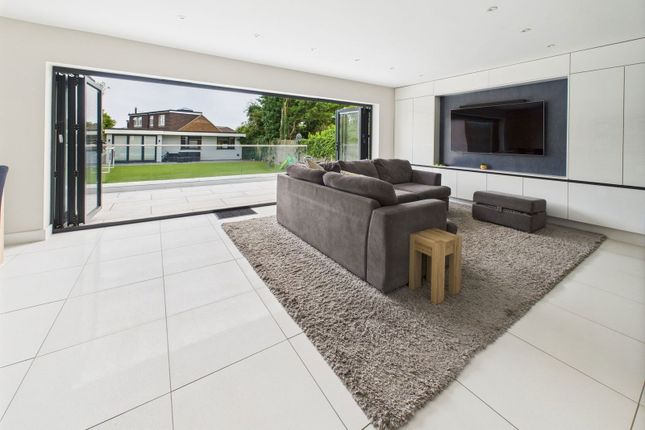 36, Mill Hill, Shoreham-by-sea photo 2
