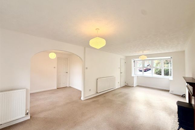 5, Windmill Close, Loughborough photo 2